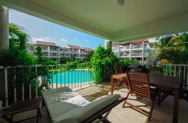 Playa Turquesa Ocean Club apartment luxe Terrace view pool